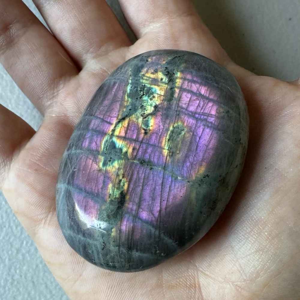 Labradorite Palm Stone - Lg 💜🧡💚